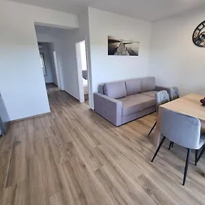 Apartament Madison, Posedarje